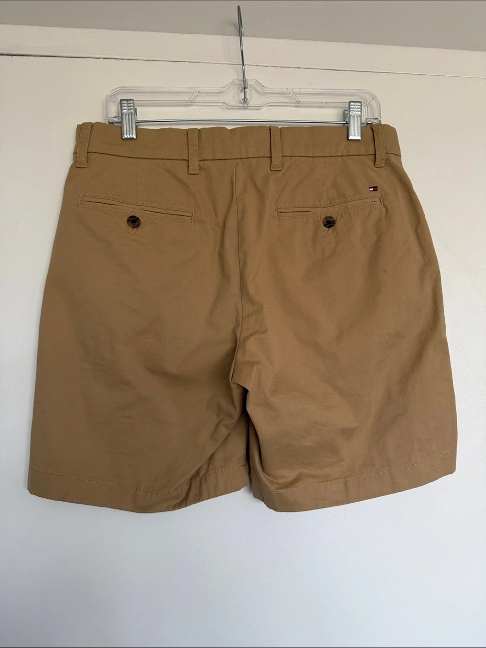 Tommy Hilfiger Cotton Custom Fit Chino Shorts - Khaki Beige Men’s size 30 GUC